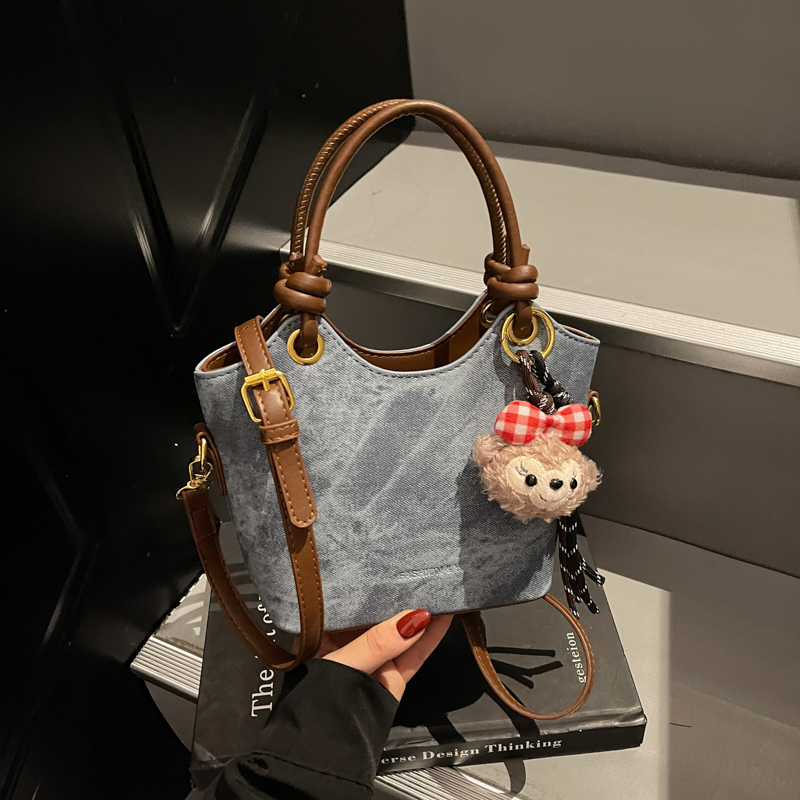 诗茵曼高级感小众设计水桶包