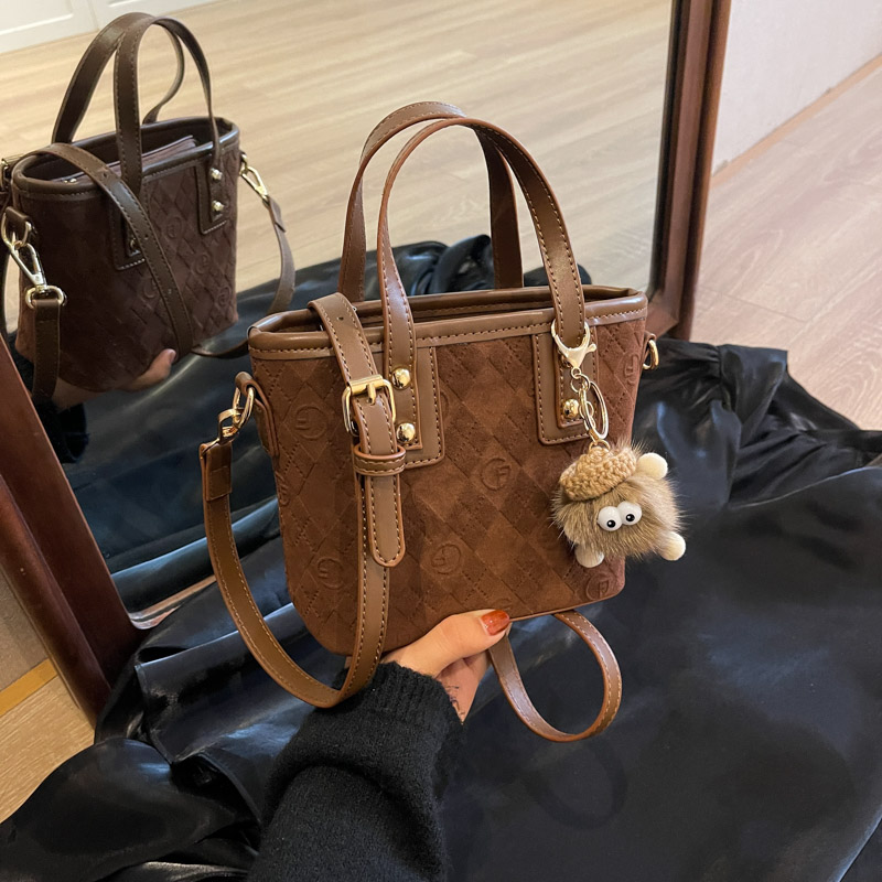 诗茵曼水桶包小众百搭