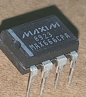 全新原装正品 MAX666CPA MAX666EPA 直插 DIP-8 稳压器
