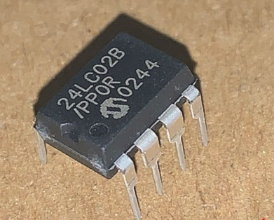 全新原装   24LC02B-I/P 24LC02BI 直插DIP-8 串行存储芯片