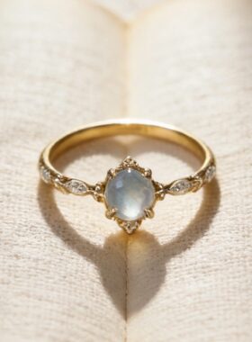 轻奢小众镶钻月光石开口戒指女