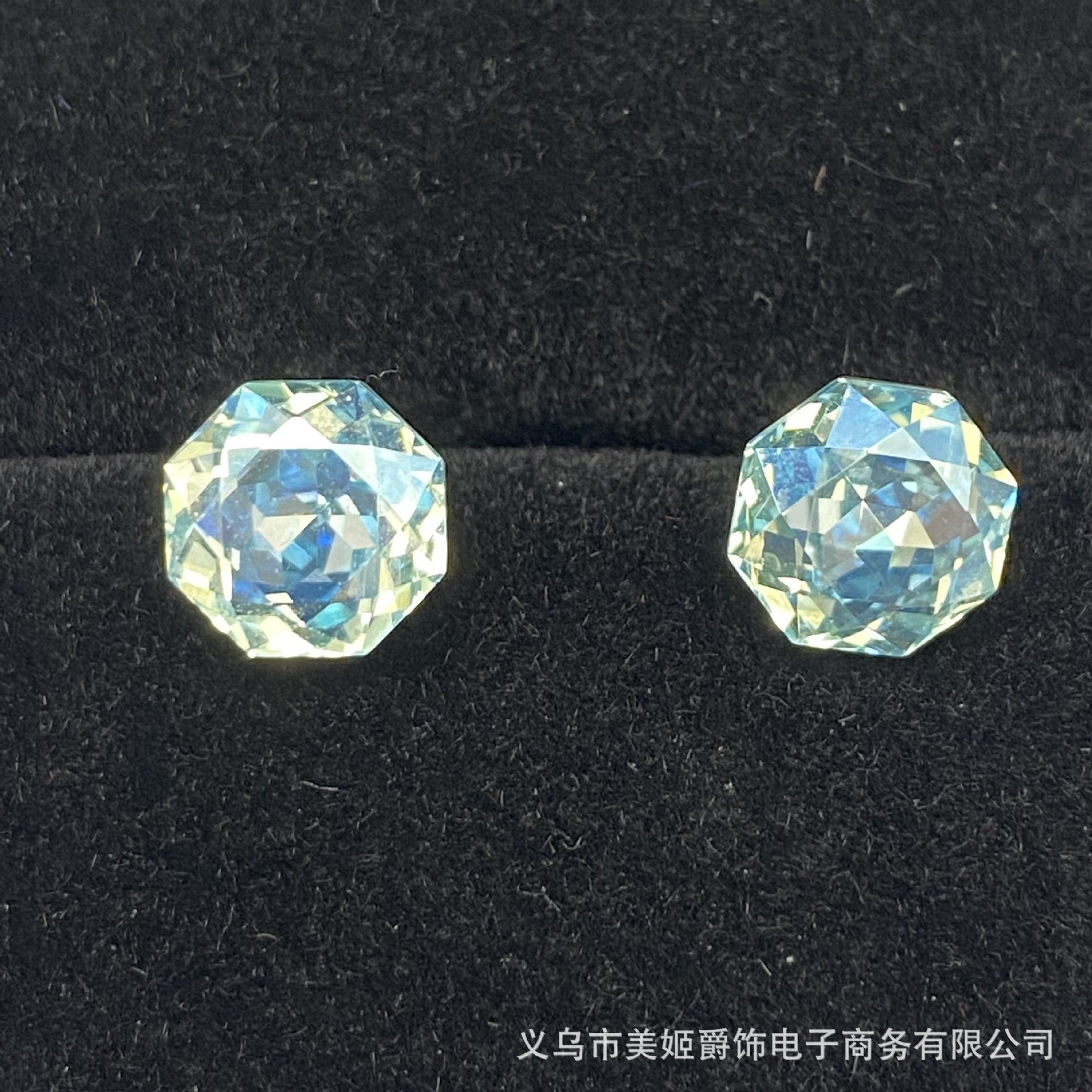 新款玫瑰切耳骨钉 彩色爆闪耳蜗钉彩色耳环女时尚小巧精致耳饰,饰品/流行首饰/时尚饰品新,耳钉,淘宝优惠券,粉丝福利购,淘宝优惠卷