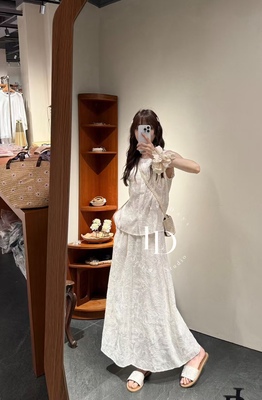 知性优雅！新款高级感修身套装 25夏季米色骨线绣背心半裙两件套