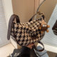 秋冬千鸟格斜挎包女2025新款 时尚 大容量单肩通勤包小众设计饺子包