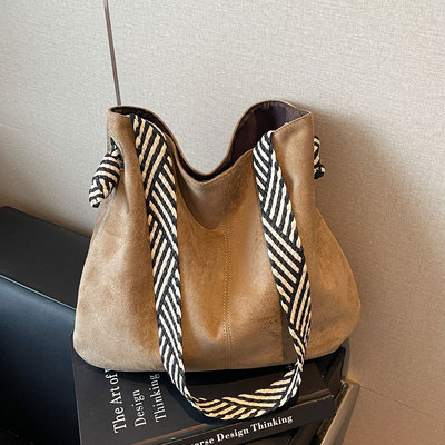 通勤单肩包大容量斜挎托特包