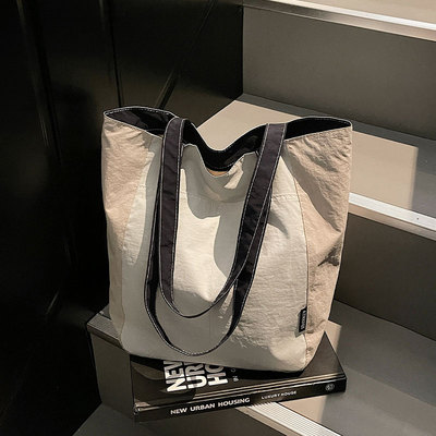 单肩包女大学生通勤百搭托特包