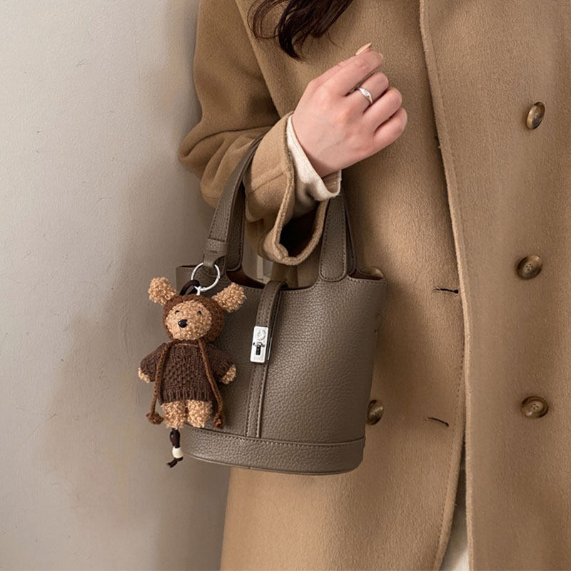 手提菜篮子水桶包包女2025新款时尚百搭手拎通勤包小众复古斜挎包,箱包皮具/热销女包/男包,水桶包,淘宝优惠券,粉丝福利购,淘宝优惠卷