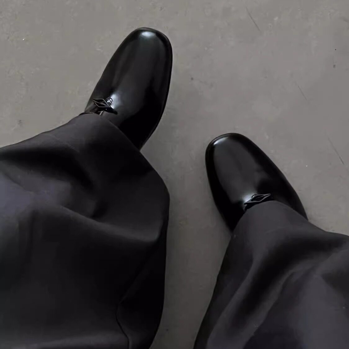 通勤休闲圆头薄底德比鞋英伦风潮款皮鞋男女百搭上班西装结婚新郎