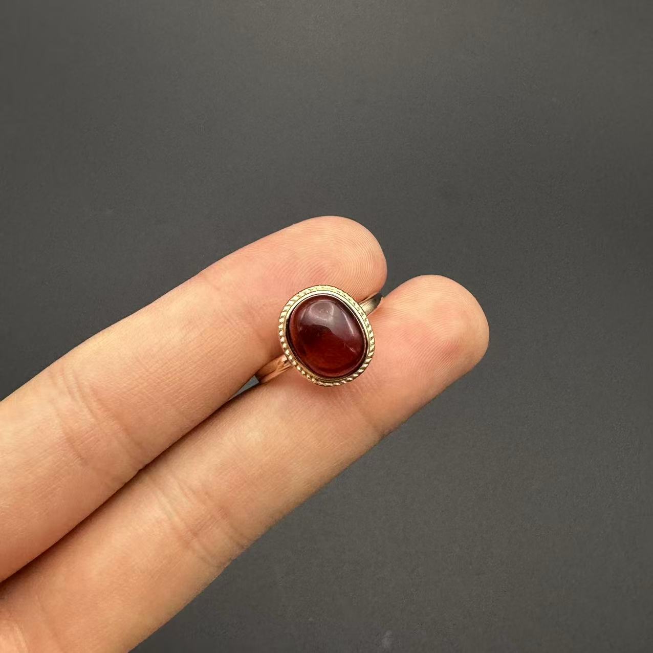 琥珀合金血珀蛋形戒指--多样性发货-H纵