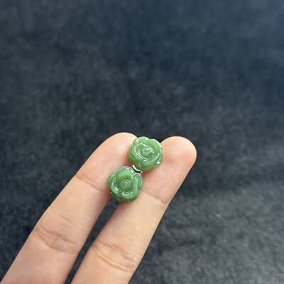 S925银和田玉花朵耳钉-约12*5mm-多样性发货- l发- A4367