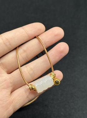 和田玉吊坠-约16*10mm-多样性发货-YSP金-B745