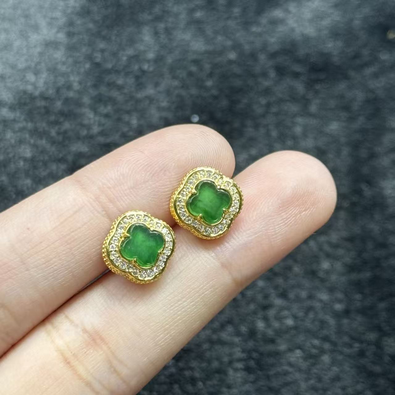 s925银翡翠耳钉-约9*4mm-多样性发货-J翠B1623