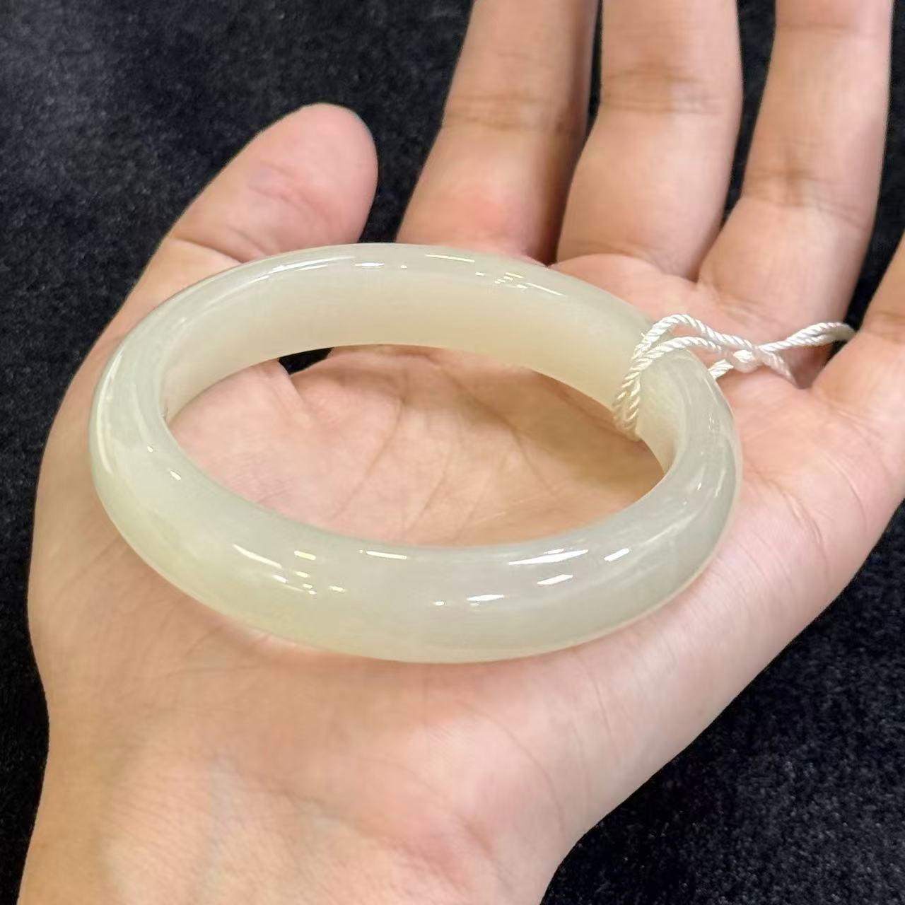 和田玉手镯-约12*8mm-多样性发货- BY晶 Y9443 53-61