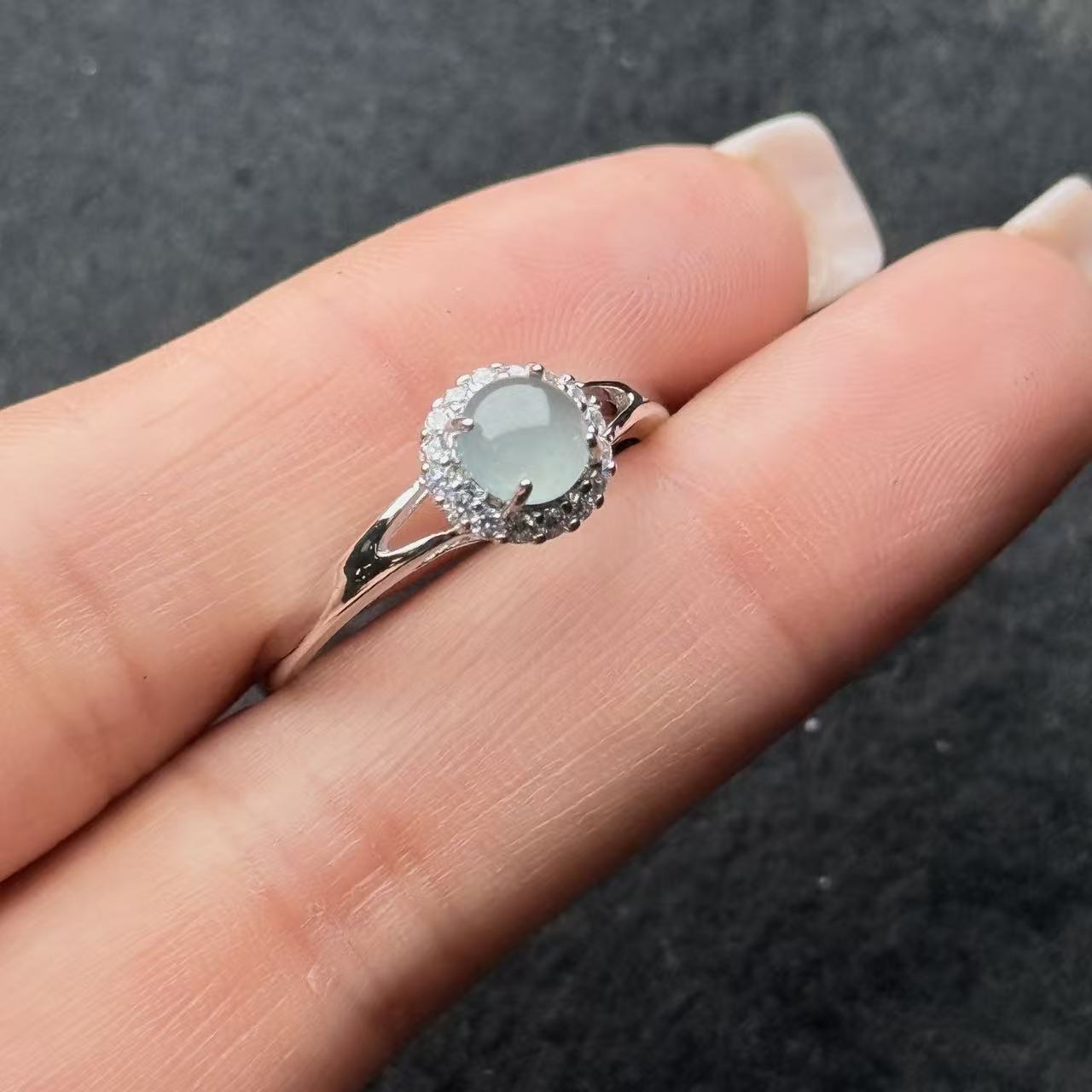 翡翠戒指-约8mm-多样性发货-KS三-A95