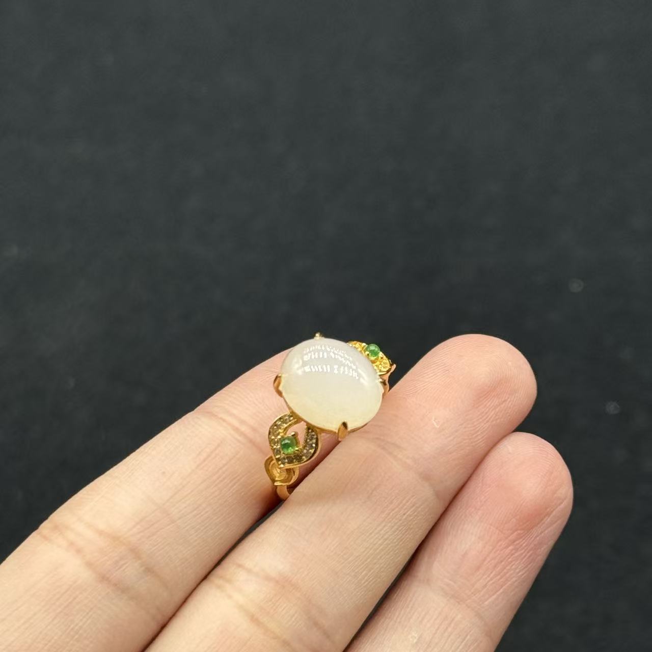 和田玉戒指-约11*9mm-多样性发货-YSP金-B727