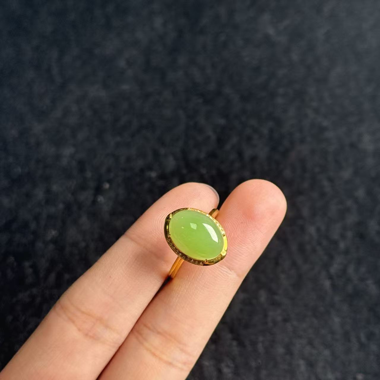 18k和田玉戒指，13*9*5mm，多样性发货-CB万，B8405