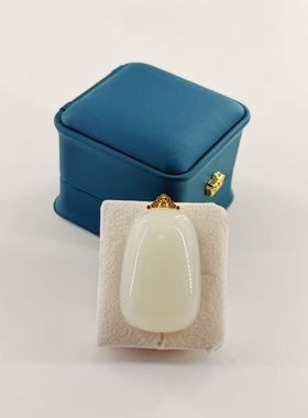 18K和田玉吊坠-约44×26×11mm-多样性发货-YSP金-A6790