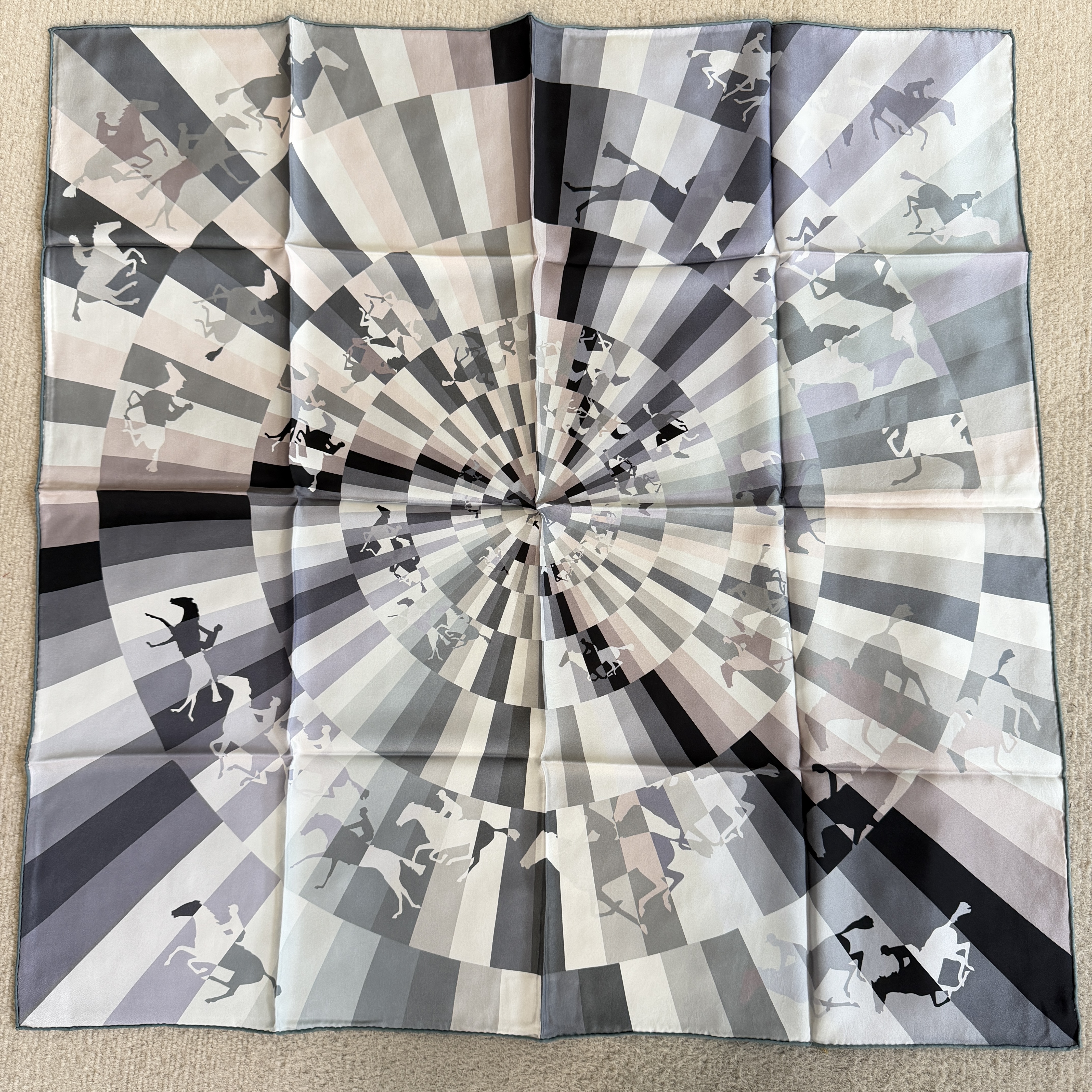 幻影骏马90斜纹双面18姆米重磅真丝100桑蚕丝真丝大方巾丝巾