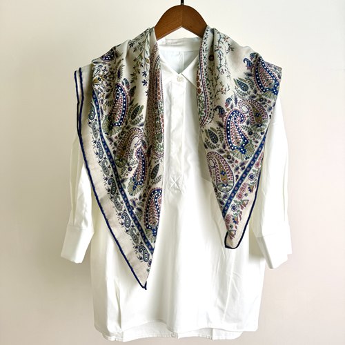 蓝边腰果花90cm丝毛混纺大方巾时尚百搭秋冬保暖丝巾围巾