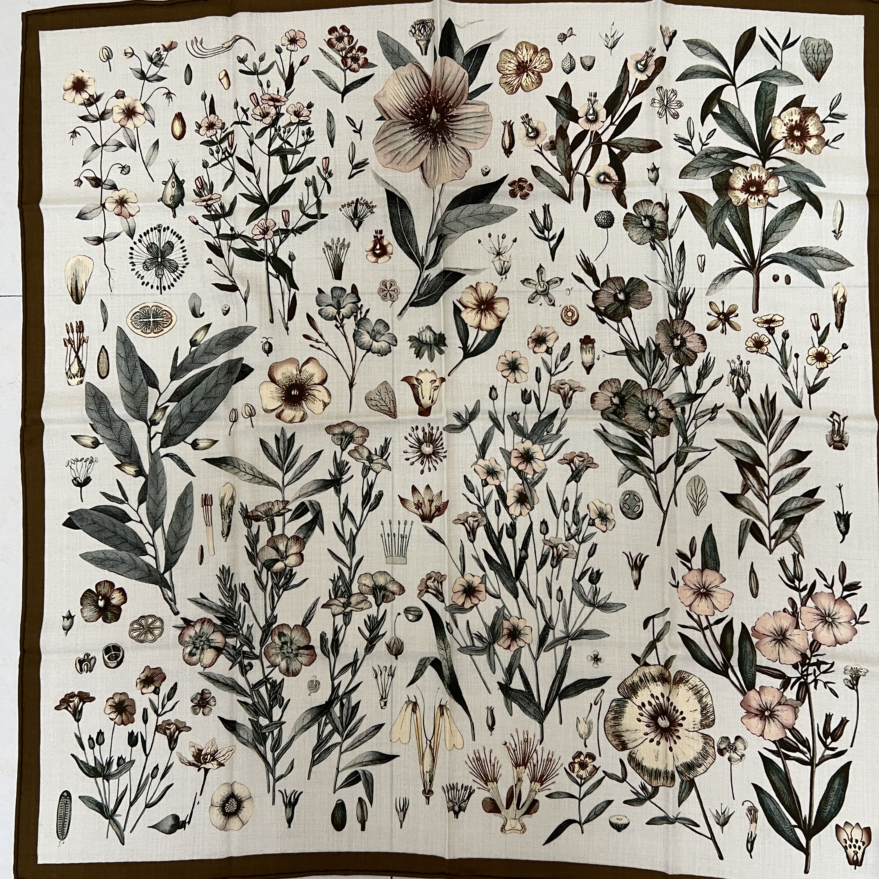 迷迭花草90cm丝毛大方巾时尚通勤保暖百搭丝巾