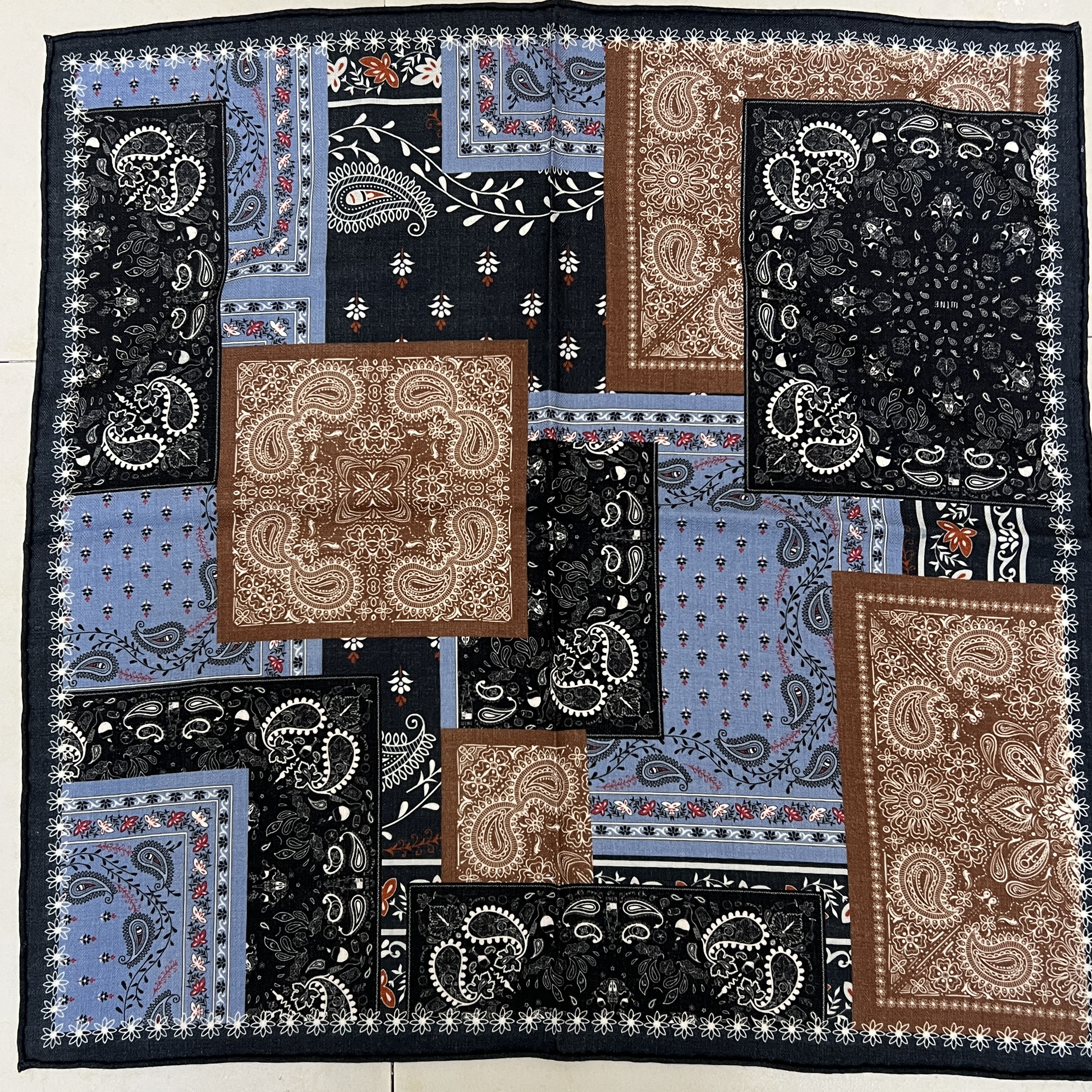 拼图腰果65cm丝毛中方巾秋冬季保暖护颈百搭小围巾