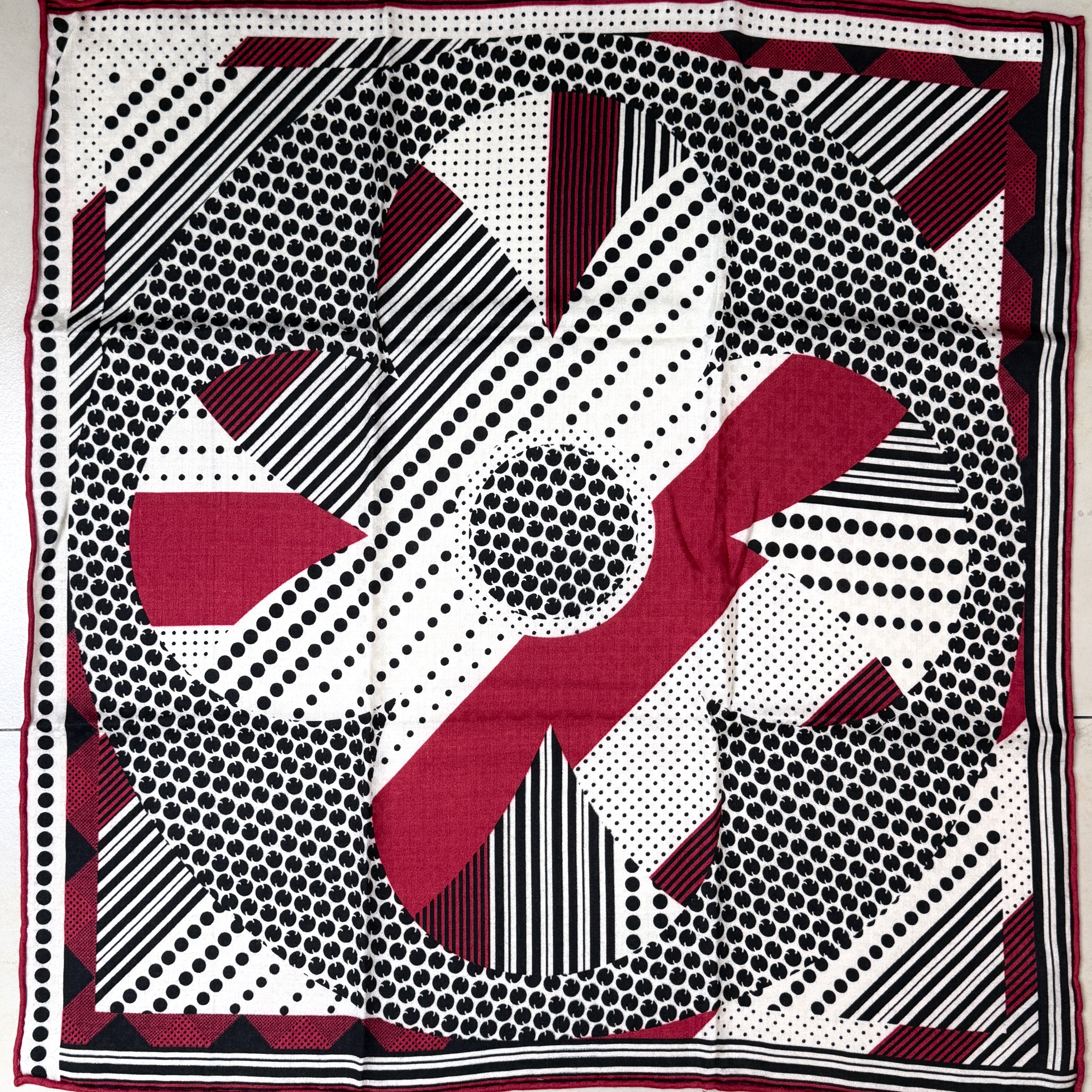 几何向日葵65cm丝毛方巾时尚百搭丝巾披肩围巾