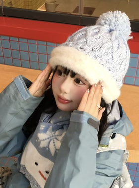 蓝色麻花毛球毛绒帽子女冬季加厚保暖针织帽大头围护耳加绒毛线帽