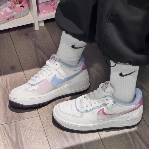 耐克AF1情人节限定女子板鞋