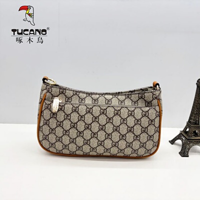 TUCANO/啄木鸟商场同款女包2025新款时尚印花妈妈包斜挎包TBK5211