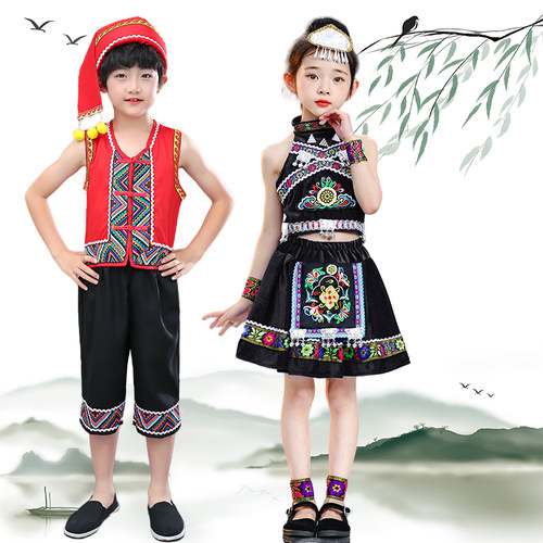六一儿童少数民族红山果舞蹈服