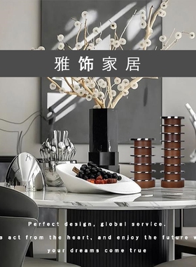 客厅展柜搭配样板间桌面摆