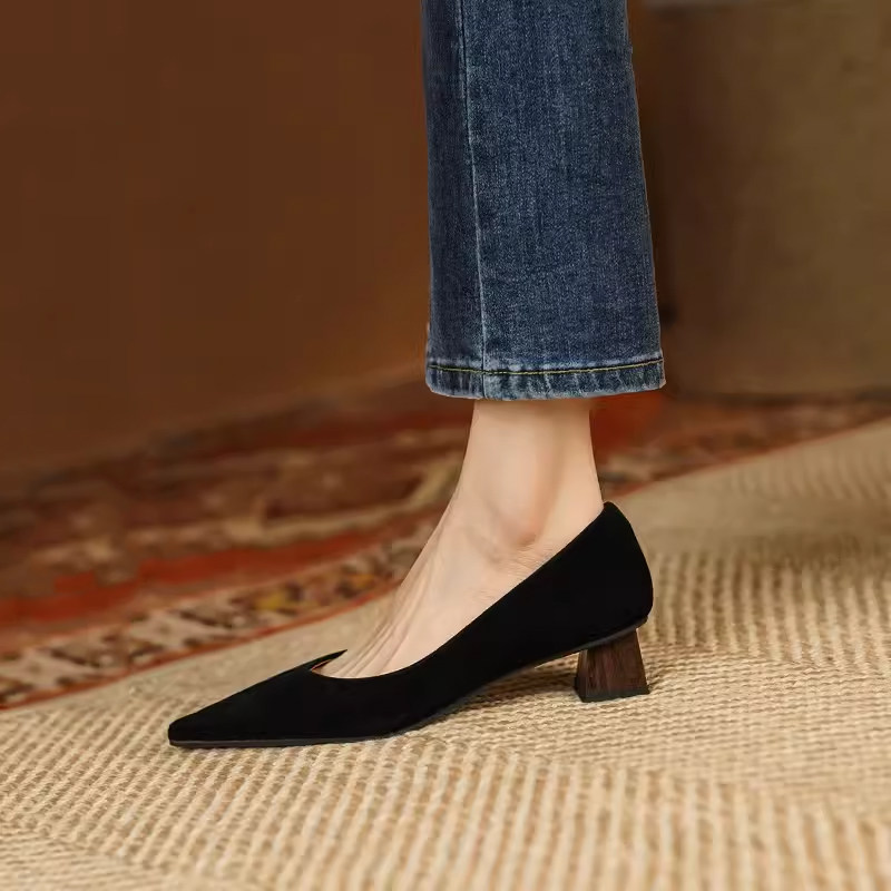 尖头极简低跟单鞋女2025新款通勤浅口复古绒面粗跟百搭奶奶鞋4cm,女鞋,浅口单鞋,淘宝优惠券,粉丝福利购,淘宝优惠卷