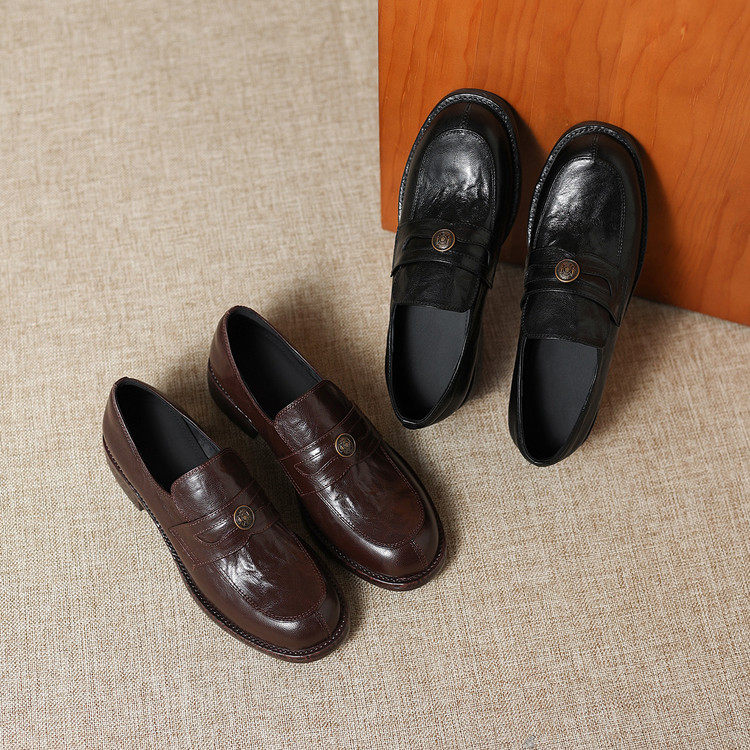 圆头方跟橡胶胶粘工艺头层猪皮深口单鞋,女鞋,深口单鞋,淘宝优惠券,粉丝福利购,淘宝优惠卷