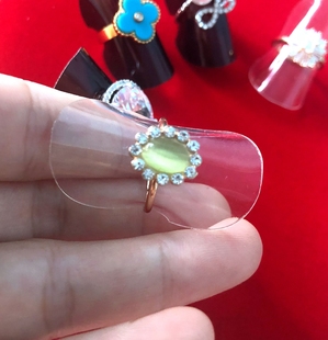 戒指展示架透明软胶片熟料圆形卡片固定首饰收纳柜台摆设道具托片