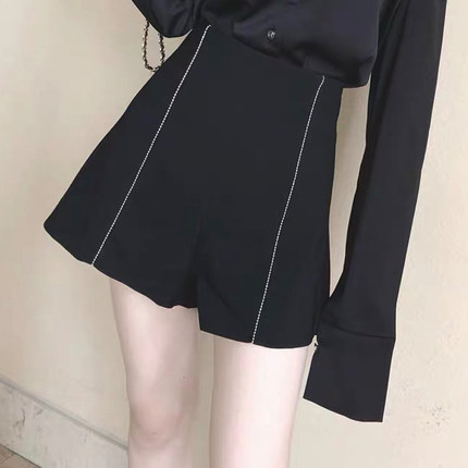 黑色休闲梨型身材短裤女2025新款高级外穿夏高腰a字阔腿裤显瘦