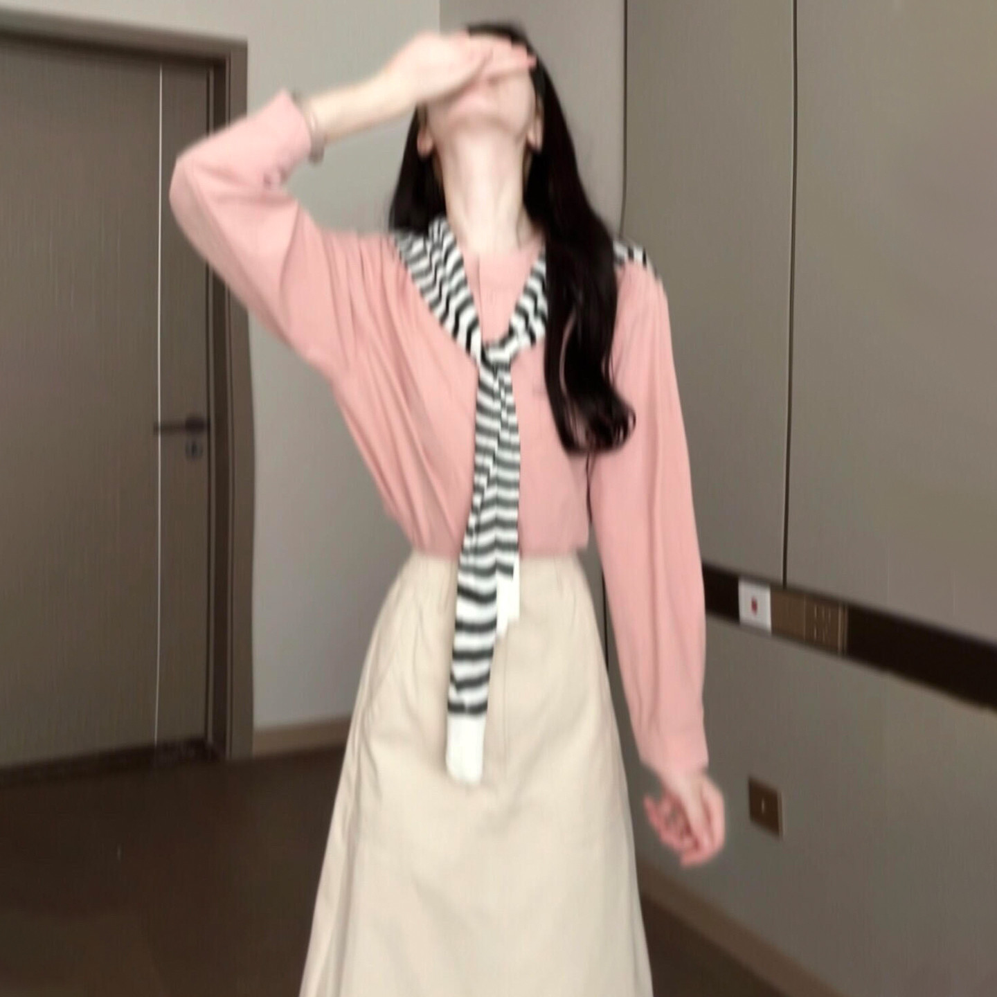 初夏季学院风穿搭一整套装粉色衬衫连衣裙子女装2026新款爆款长裙