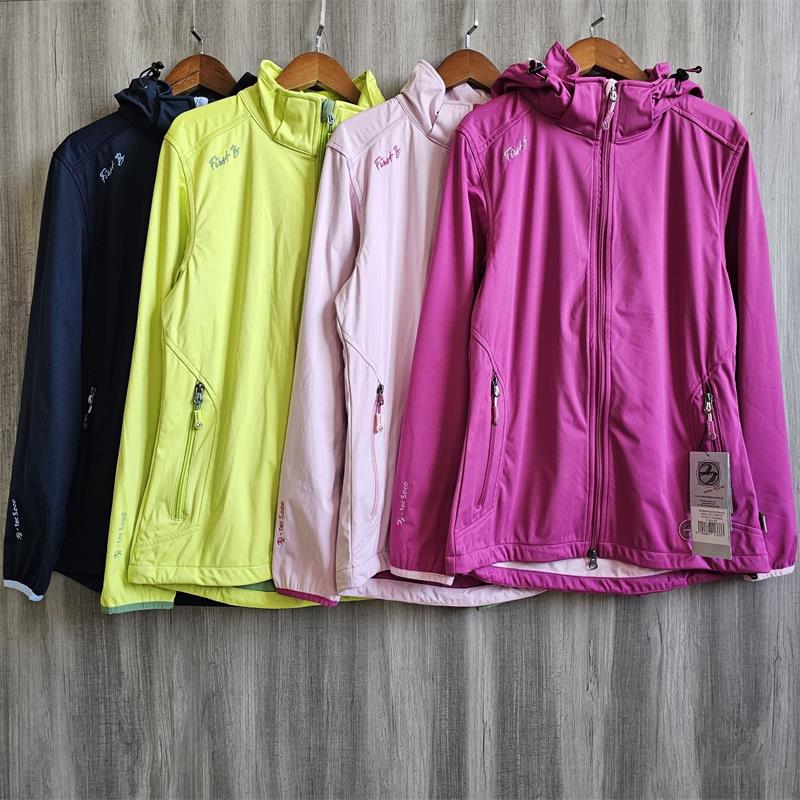 外贸原单女运动软壳防风衣连帽开衫防水外套户外休闲跑步登山上衣