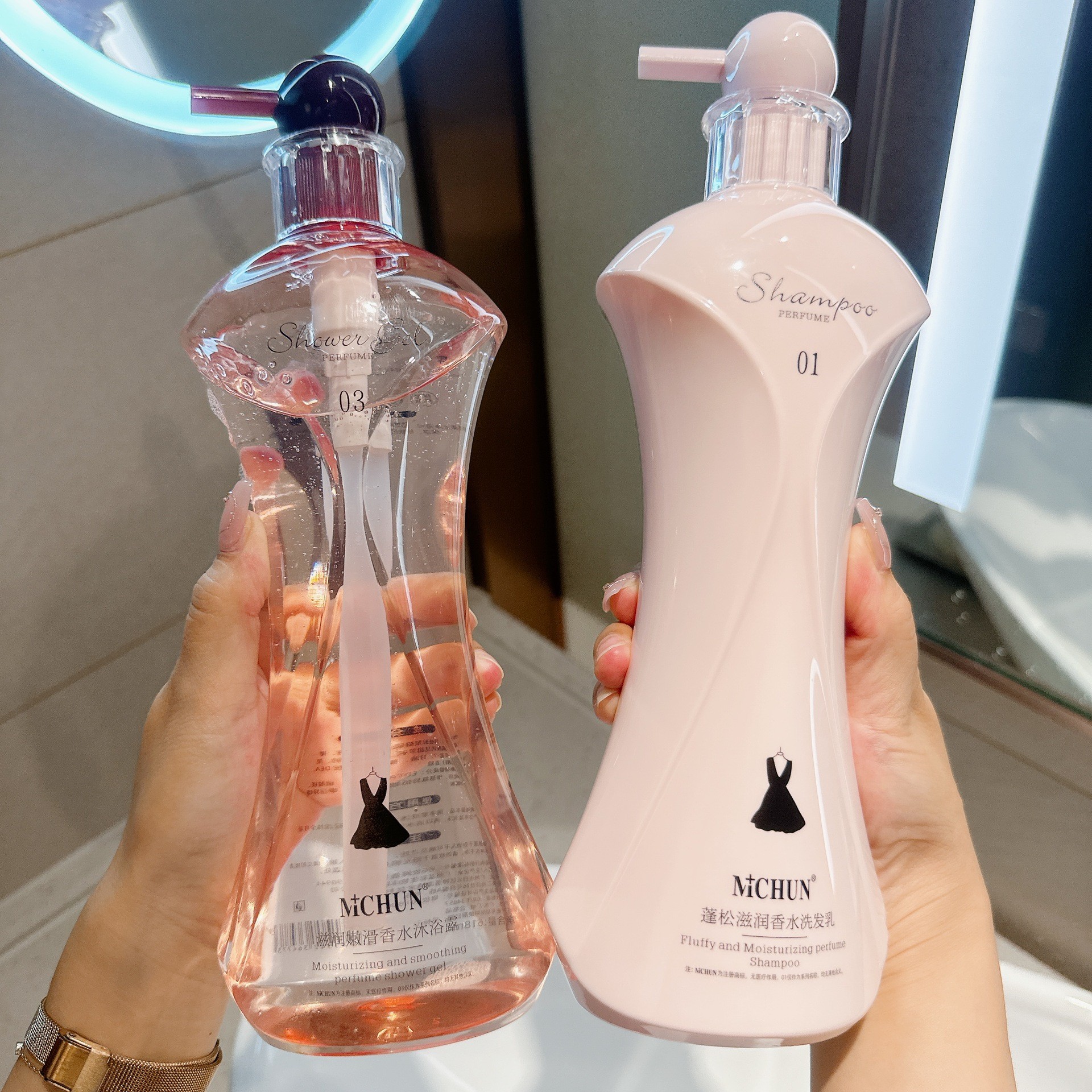 小黑裙香氛洗发水沐浴露控油护发