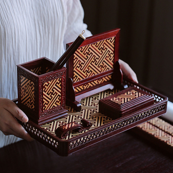 印度小叶紫檀嵌黄杨木万字锦地纹镇尺笔筒笔架案上清韵文房雅器