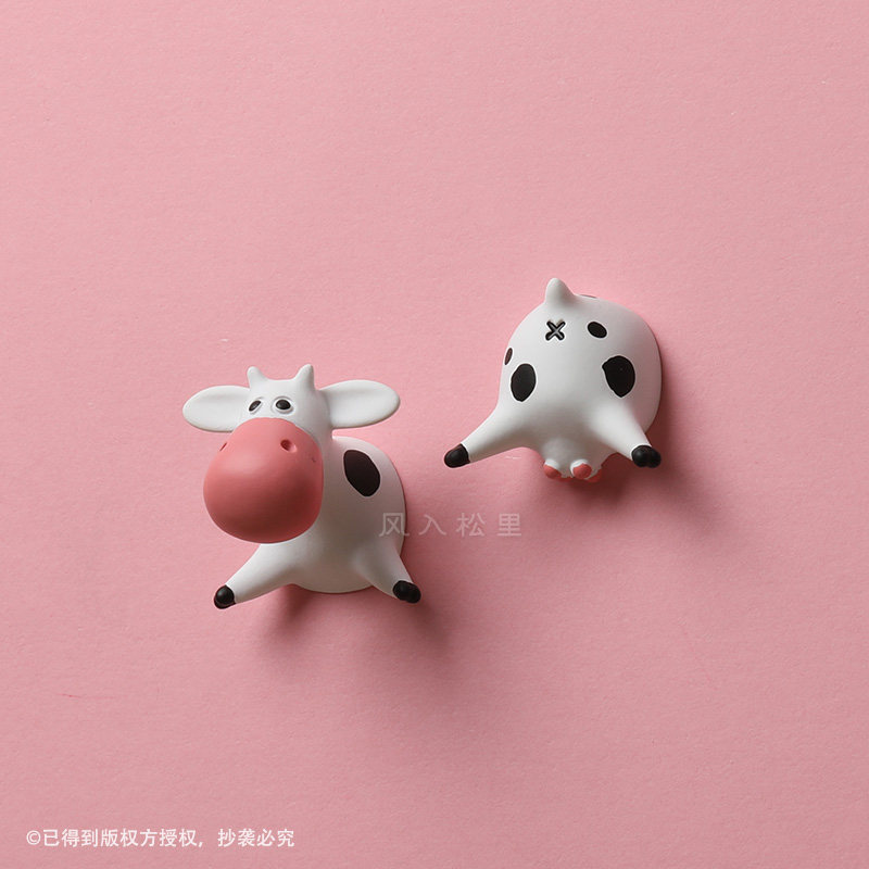 2021新年牛年装饰品汽车空调出风口香薰香水夹子摆件卡通奶牛屁股