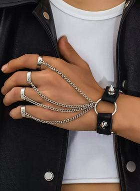 欧美时尚个性连指古巴手链男潮皮革铆钉手串嘻哈小众夸张男士手饰