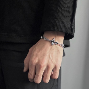 嘻哈溶解暗黑十字架手链男款百搭小众设计高级感美式钛钢男生手饰