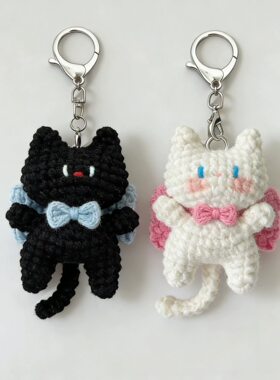 DIY手工钩织可爱蝴蝶结小猫咪挂件毛线钩针编织材料包成品钥匙扣