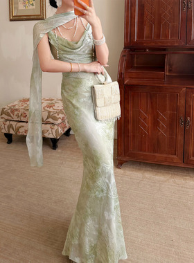 山野逸梦 复古荡领收腰鱼尾连衣裙女绿色显瘦长裙约会战裙