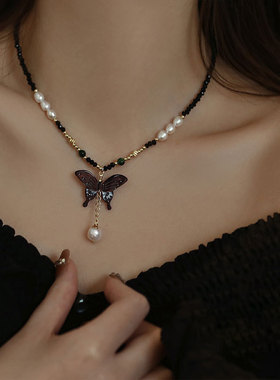 珍珠蝴蝶吊坠串珠项链时尚小众设计感个性锁骨链网红个性颈链