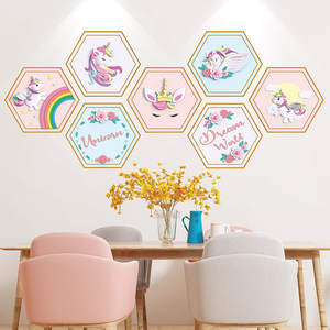 【上贴纸背景墙卧室温馨图片】近期717组上贴