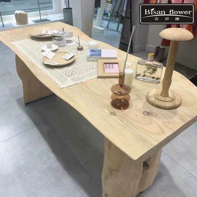 原木桌子服装店饰品鞋包中间摆放中岛流水台橱窗展示桌实木大板桌