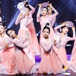 春语莺啼儿童古典舞演出服新款 中国舞舞蹈服群舞表演服飘逸扇子舞
