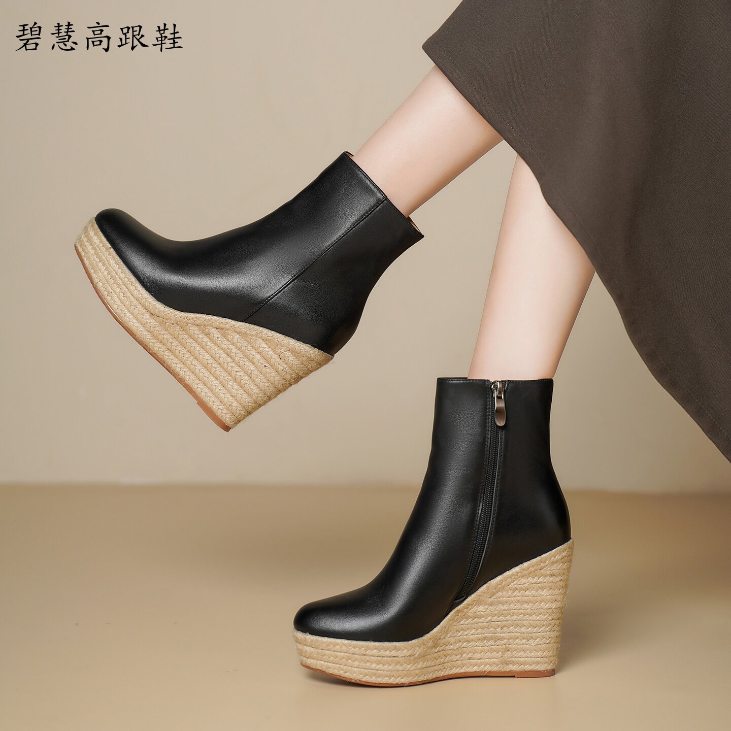 10.5CM坡跟真皮高跟短靴舒适女靴