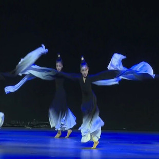 新款 黑白渐变水墨飘逸中国风童 古典舞演出服水龙吟舞蹈服万疆水袖